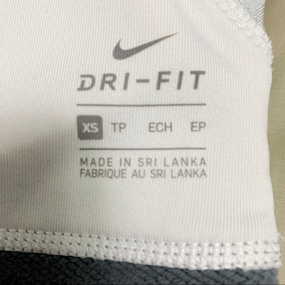 Nike Crossover Sports Bra - Picture 3 of 3